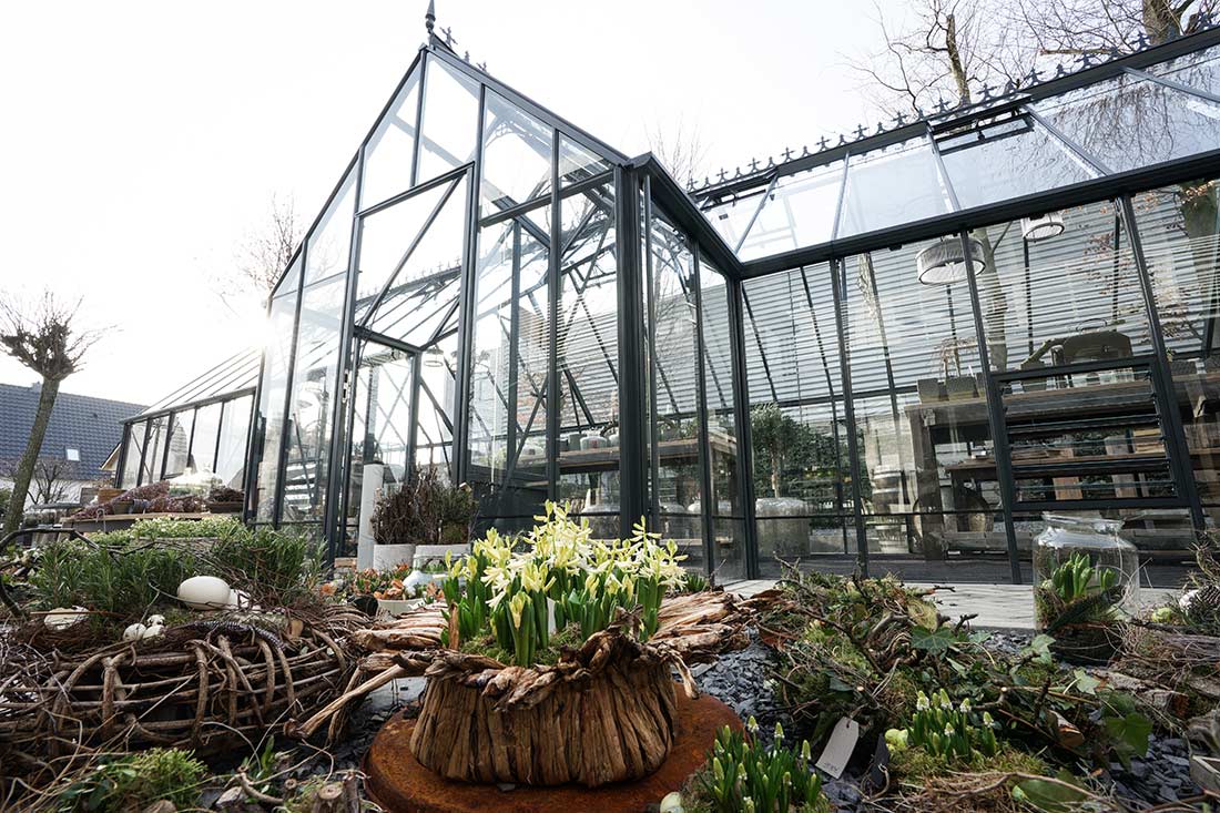 Blumen und schöne Dinge im Laden im Garten – Aufnahme 24